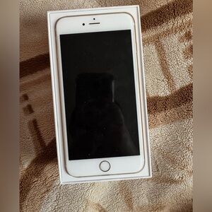 iphone 6s plus For parts only Not Working & Doesn’t Turn On
